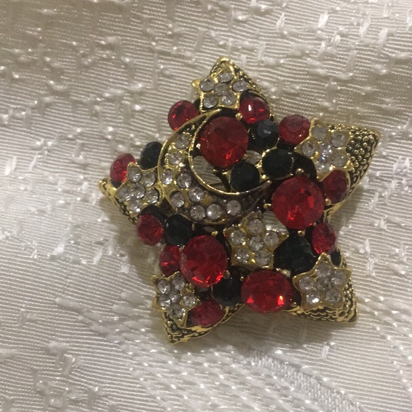 KLHHG Christmas Brooch - Picture 6 of 10